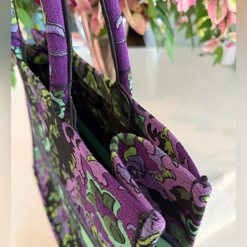 CHRISTIAN DIOR Canvas Embroidered Large Indian Purple Book Tote ~ EUC w/DB & COA - Picture 8 of 16